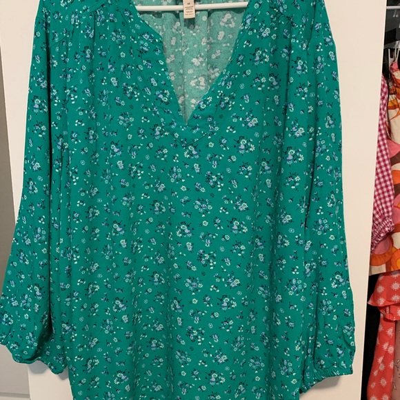 Floral Green Women's Top - Picture 1 of 1